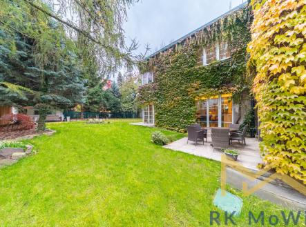 Pronájem domu/vily, 259 m²