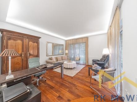 Pronájem domu/vily, 259 m²