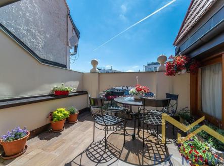 Pronájem bytu, 3+kk, 126 m²