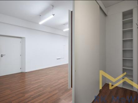 Pronájem kanceláře, 78 m²