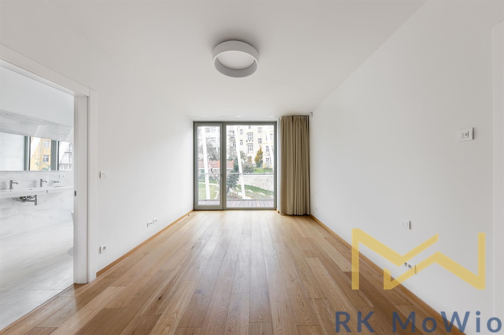 holeckova-604-11-hdr.jpg