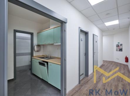 Pronájem kanceláře, 161 m²