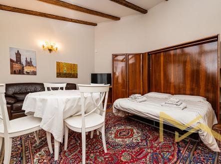 Pronájem bytu, 1+kk, 38 m²