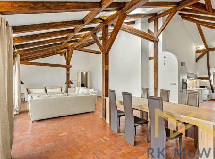 Pronájem bytu, 4+1, 305 m²