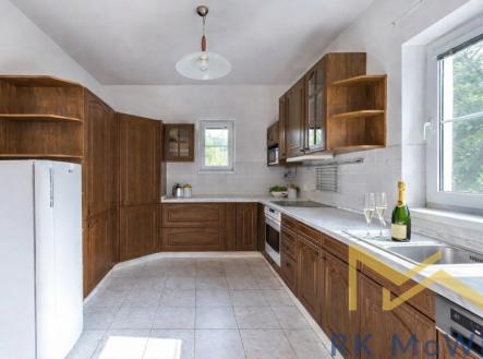 Pronájem domu/vily, 295 m²