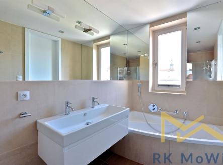 Pronájem bytu, 3+kk, 131 m²