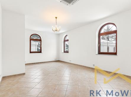 Pronájem domu/vily, 243 m²