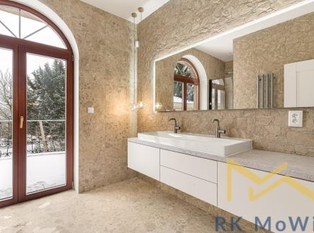 Pronájem domu/vily, 243 m²