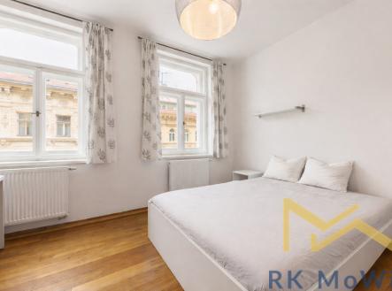 Pronájem bytu, 1+kk, 33 m²