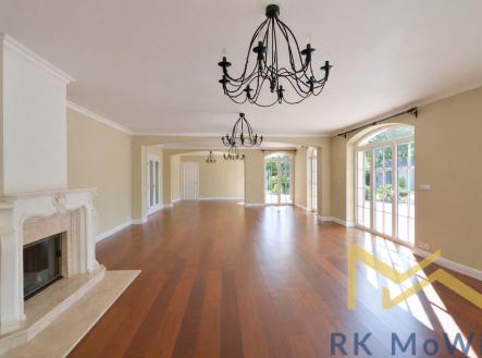 Pronájem domu/vily, 600 m²