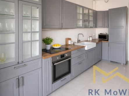 Pronájem bytu, 3+kk, 80 m²