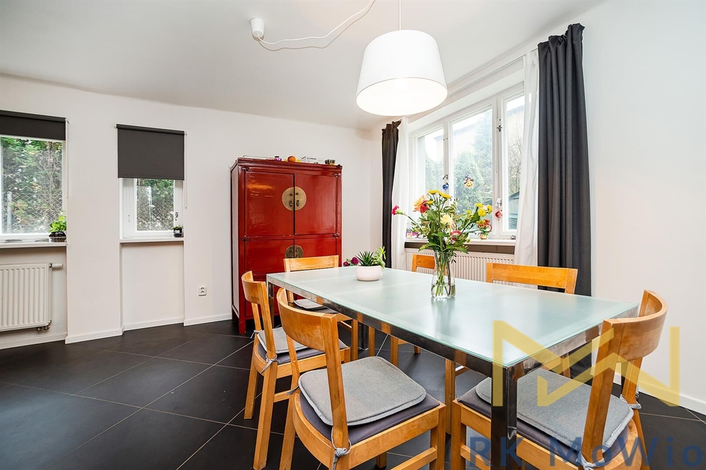 Kamycka dining room