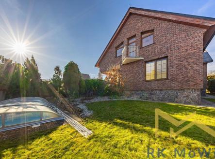 Pronájem domu/vily, 390 m²