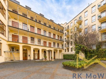 Pronájem kanceláře, 168 m² obrázek