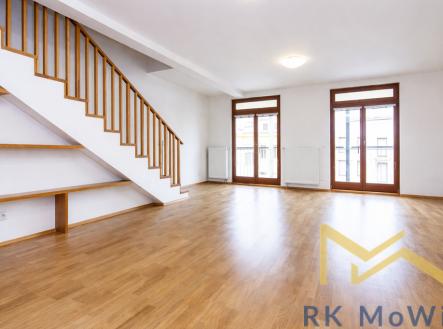 Pronájem kanceláře, 168 m²