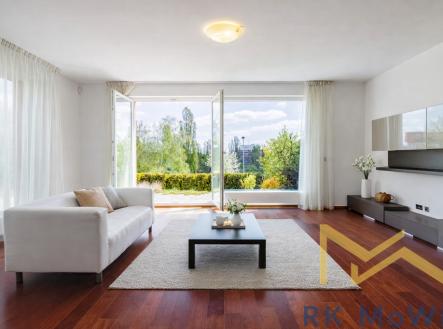 Pronájem domu/vily, 219 m²