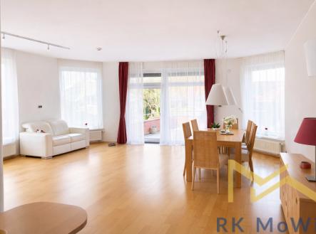 Pronájem domu/vily, 336 m²