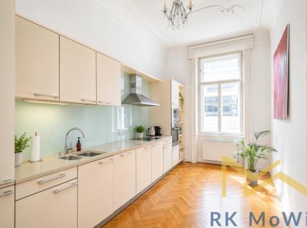 Pronájem bytu, 5+1, 197 m²