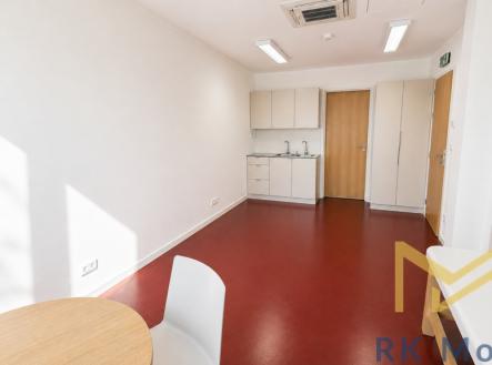 Pronájem jiné komerční nemovitosti, 103 m²