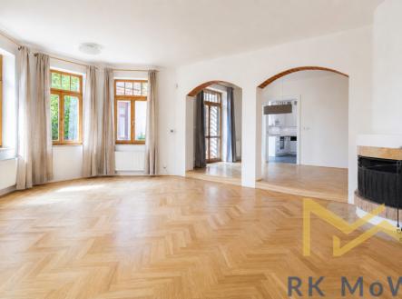 Pronájem domu/vily, 250 m²