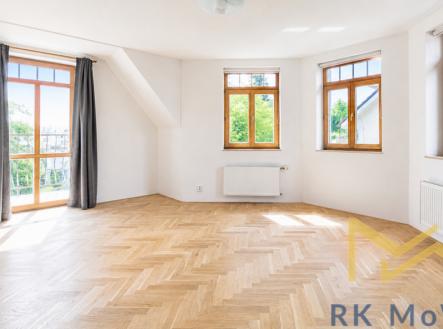 Pronájem domu/vily, 250 m²