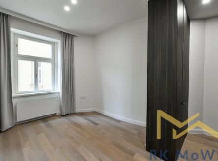Pronájem bytu, 4+kk, 107 m²