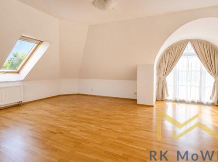 Pronájem domu/vily, 400 m²