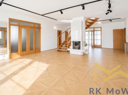 Pronájem domu/vily, 801 m²