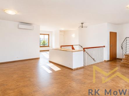 Pronájem domu/vily, 350 m²
