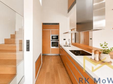 Pronájem bytu, 5+kk, 210 m²