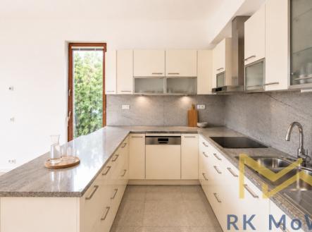 Pronájem domu/vily, 259 m²