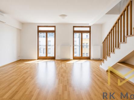 Pronájem kanceláře, 168 m²