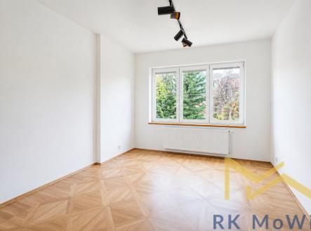 Pronájem kanceláře, 801 m²