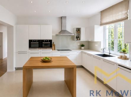 Pronájem domu/vily, 719 m²