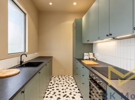 Pronájem bytu, 3+kk, 77 m²
