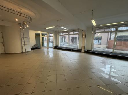 Pronájem obchodní prostor, 85 m²
