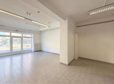 Pronájem obchodní prostor, 134 m²