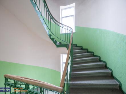 0x8a7975.jpg