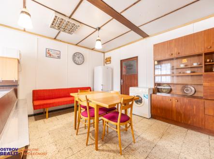 Prodej obchodní prostor, 86 m²