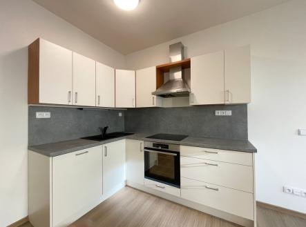 Pronájem bytu, 2+kk, 3 470 m²