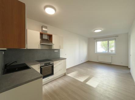Pronájem bytu, 2+kk, 3 470 m²