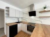 Pronájem bytu, 1+kk, 659 m²