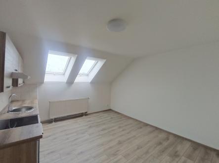 Pronájem bytu, 2+kk, 37 m²