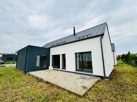 Pronájem domu/vily, 96 m²