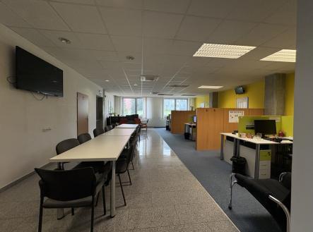 Pronájem kanceláře, 178 m²