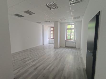 Pronájem kanceláře, 87 m²