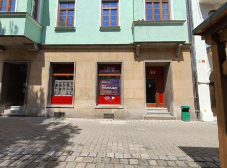 Pronájem obchodní prostory, 192 m²