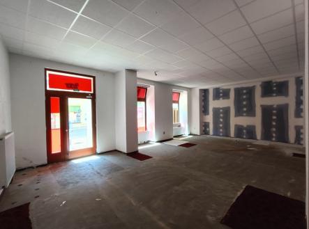 Pronájem obchodní prostory, 192 m²
