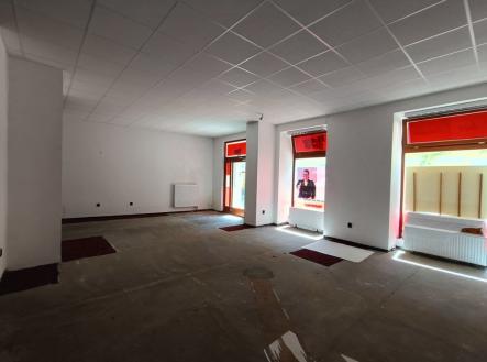 Pronájem obchodní prostory, 192 m²