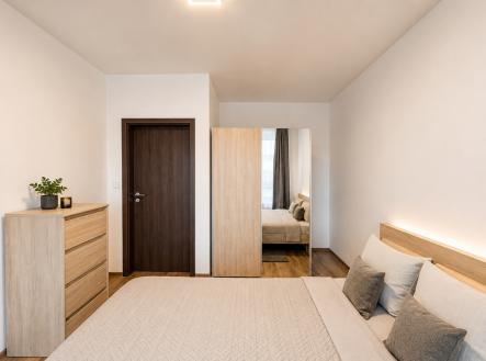 Pronájem bytu, 2+kk, 5 454 m²
